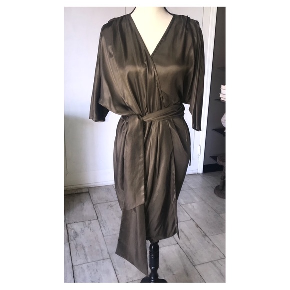 Halston Heritage Dresses & Skirts - NWOT Halston Heritage Silk Wrap Dress